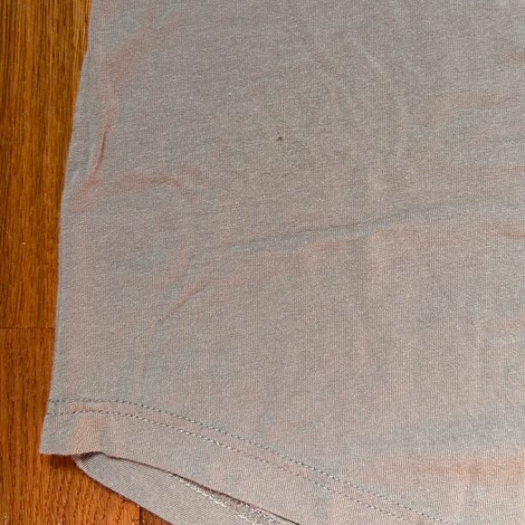 Aritzia Foundation V-neck T-shirt - Picture 7 of 7